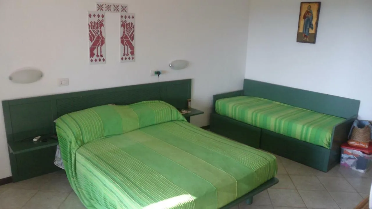הוילה Trinità dʼAgultu Sardegna Isola Rossa La Terrazza Panoramiccissimo Cod Iun S 8250 בית נופש